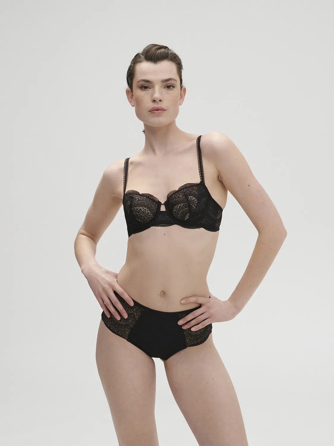Karma Sheer Demi - Black