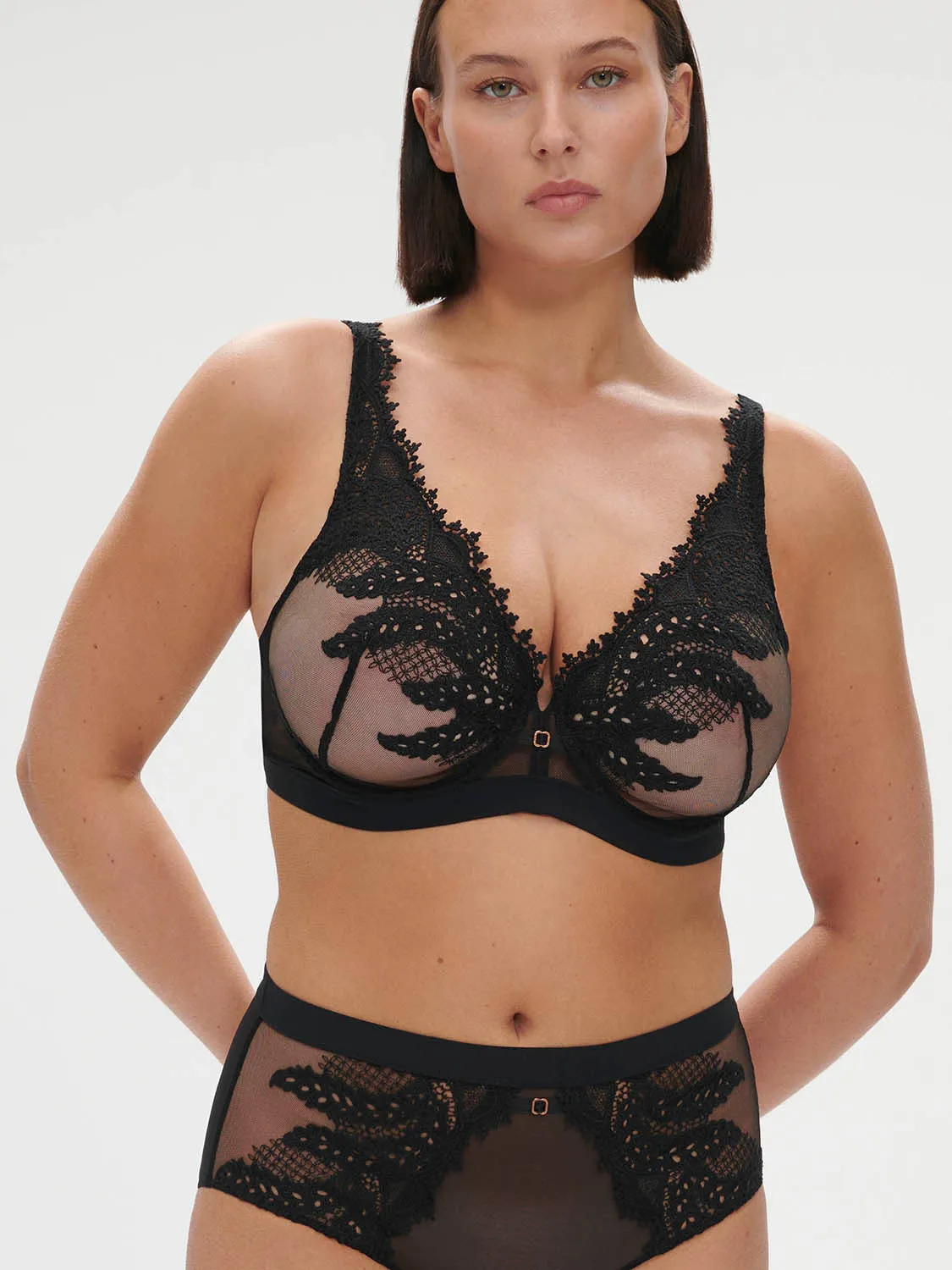 Mystic Underwire Plunge  -Black