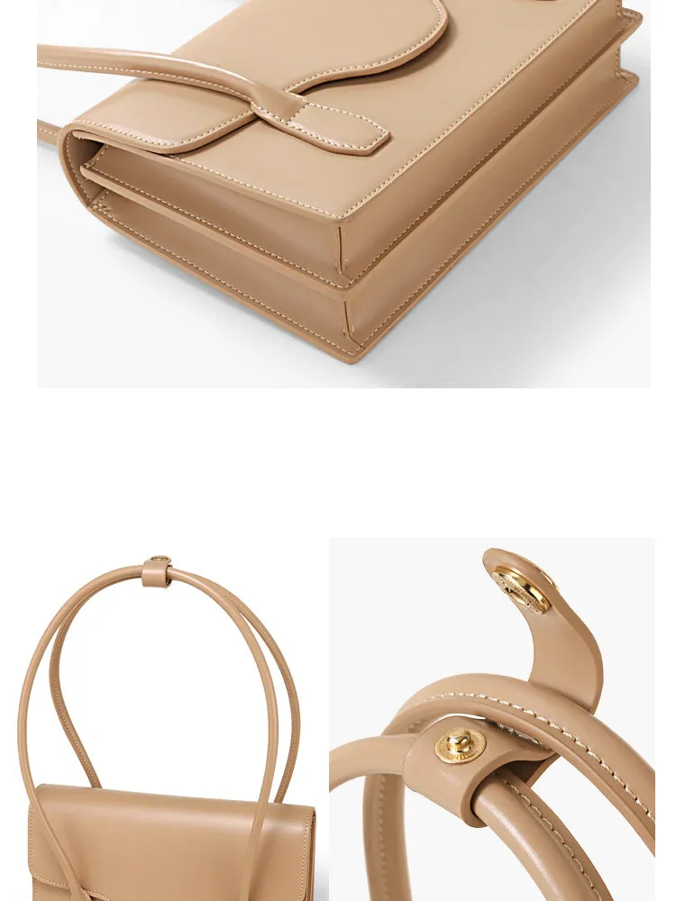One-shoulder baguette