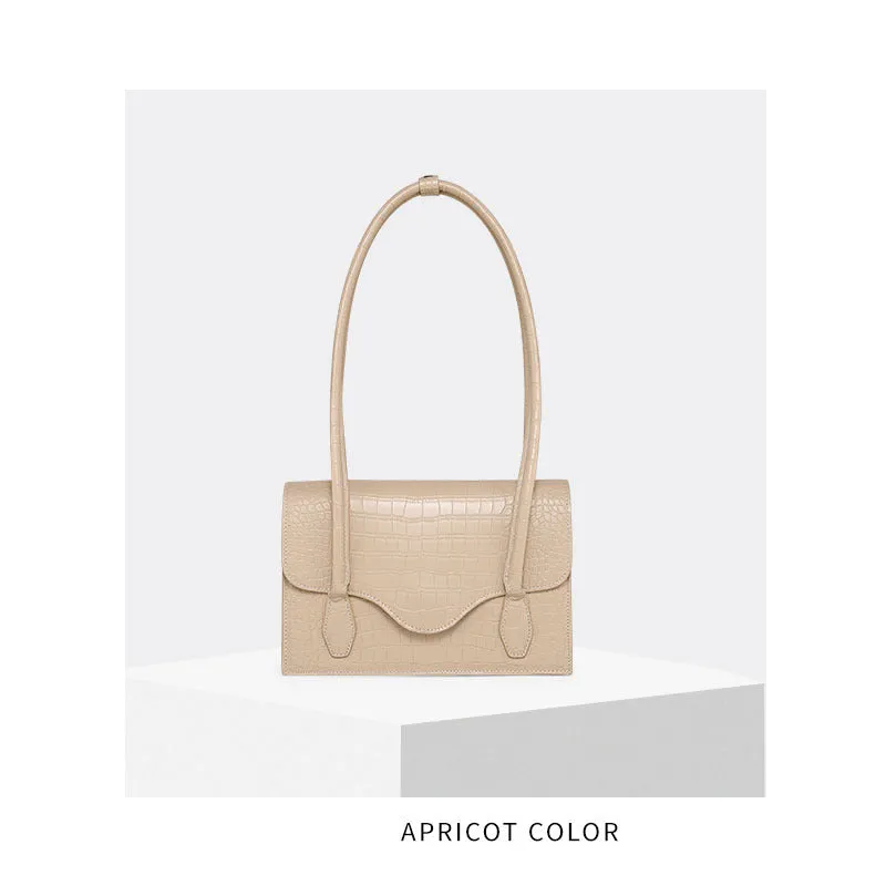 One-shoulder baguette